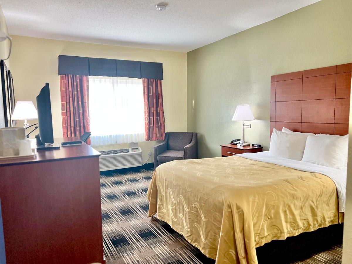 Quality Inn & Suites Wisconsin Dells Downtown - Waterparks Area Exterior photo