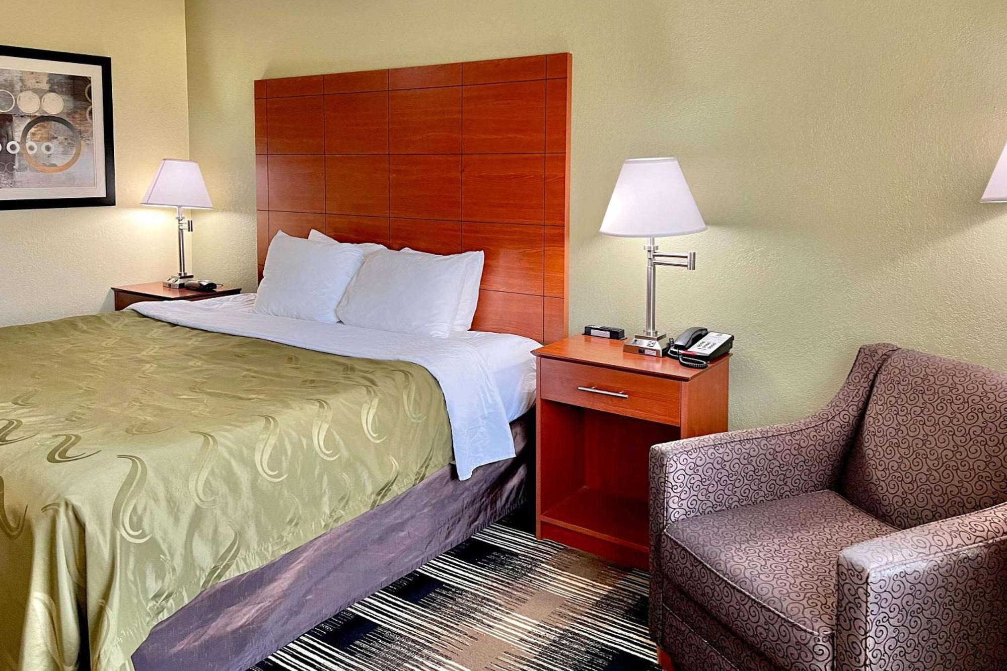Quality Inn & Suites Wisconsin Dells Downtown - Waterparks Area Exterior photo